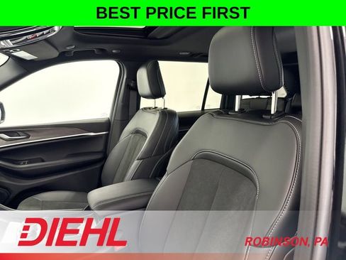 New 2026 Jeep Grand Cherokee Altitude AWD/4WD image 19