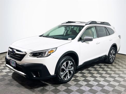 Used 2022 Subaru Outback Touring XT image 4