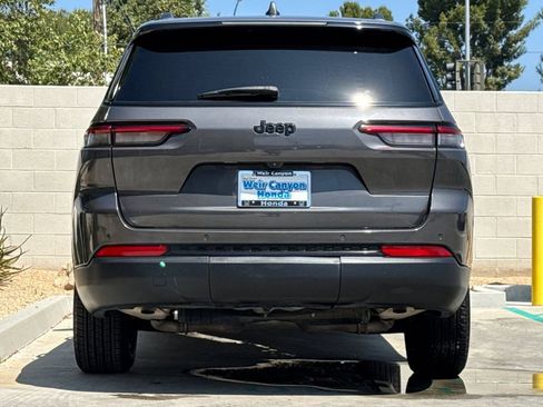 Used 2022 Jeep Grand Cherokee L Laredo AWD/4WD image 8