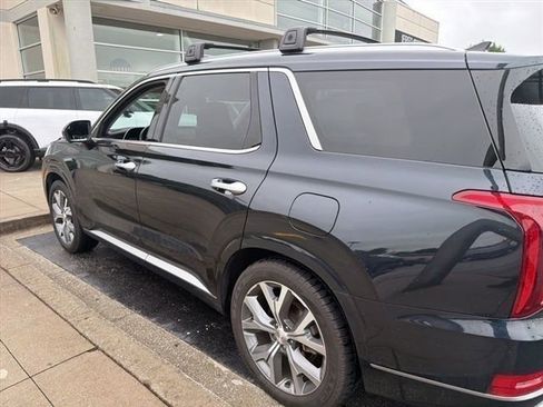 Used 2022 Hyundai Palisade Limited w/ Cargo Package FWD image 7
