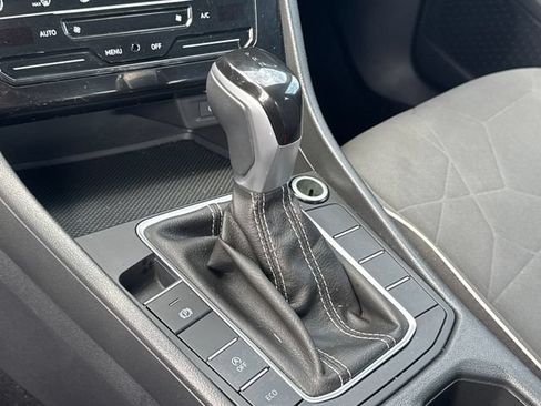 Used 2025 Volkswagen Jetta Sport FWD image 16