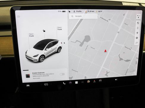 Used 2022 Tesla Model Y Long Range image 27