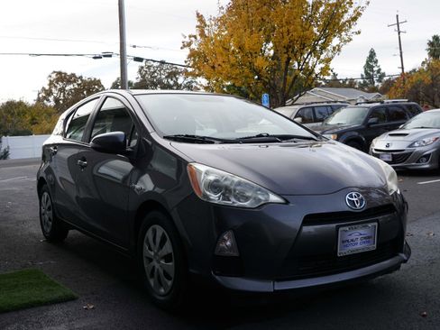 Used 2013 Toyota Prius C Two image 8