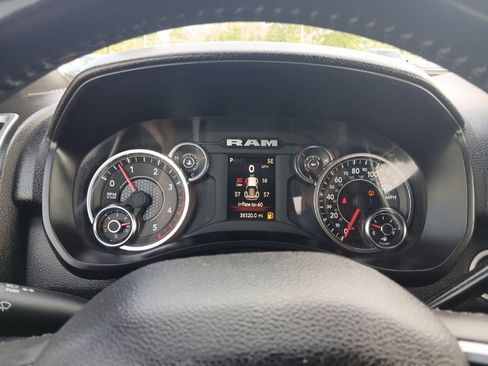 Used 2024 RAM 2500 Big Horn w/ Off Road Package AWD/4WD image 19