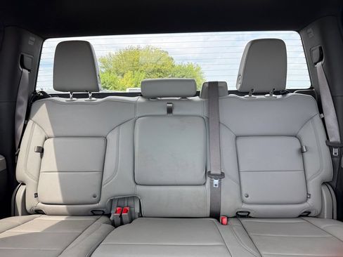 Used 2025 GMC Sierra 1500 SLT AWD/4WD image 42
