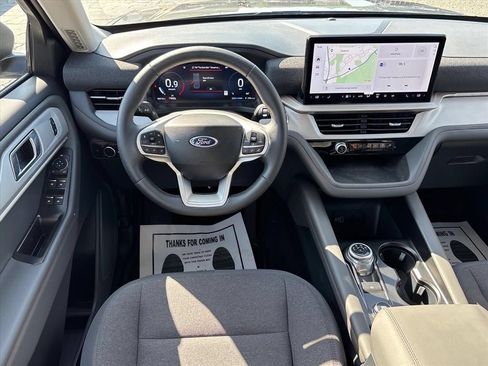 Used 2026 Ford Explorer Active AWD/4WD image 21