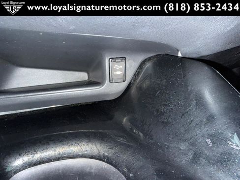 Used 2019 Toyota C-HR XLE image 24