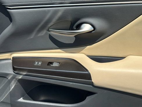 Used 2019 Lexus ES 350 w/ Premium Package FWD image 16
