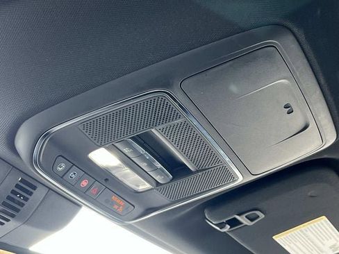 Used 2025 GMC Acadia Denali w/ Super Cruise Package image 37