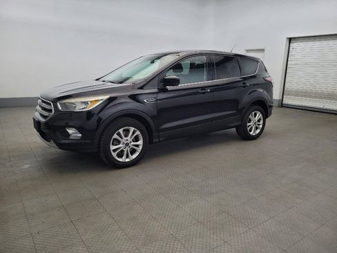Used 2017 Ford Escape SE AWD/4WD image 2