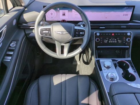Certified 2025 Genesis GV80 2.5T Standard AWD/4WD image 13