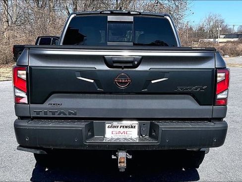 Used 2024 Nissan Titan PRO-4X w/ Pro-4x Convenience Package image 8