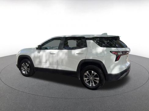 Used 2025 Chevrolet Equinox LT image 10