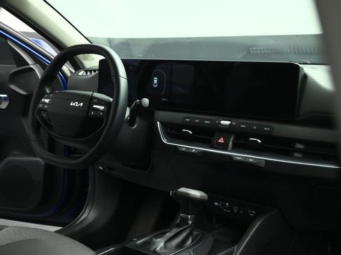 Certified 2025 Kia K4 EX FWD image 61