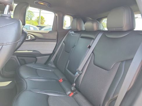 Used 2024 Jeep Compass Latitude AWD/4WD image 13