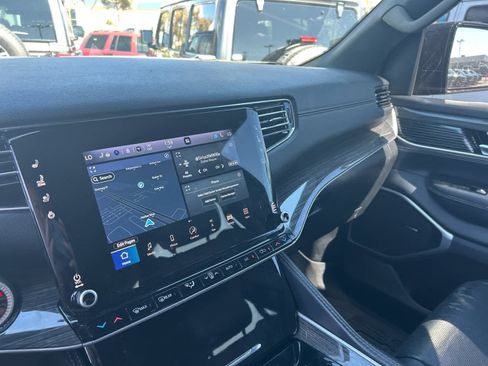 Used 2022 Jeep Wagoneer Series II image 63