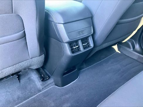 Used 2026 Chevrolet Equinox LT image 26