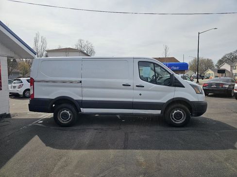 Used 2015 Ford Transit 250 130 Low Roof RWD image 13