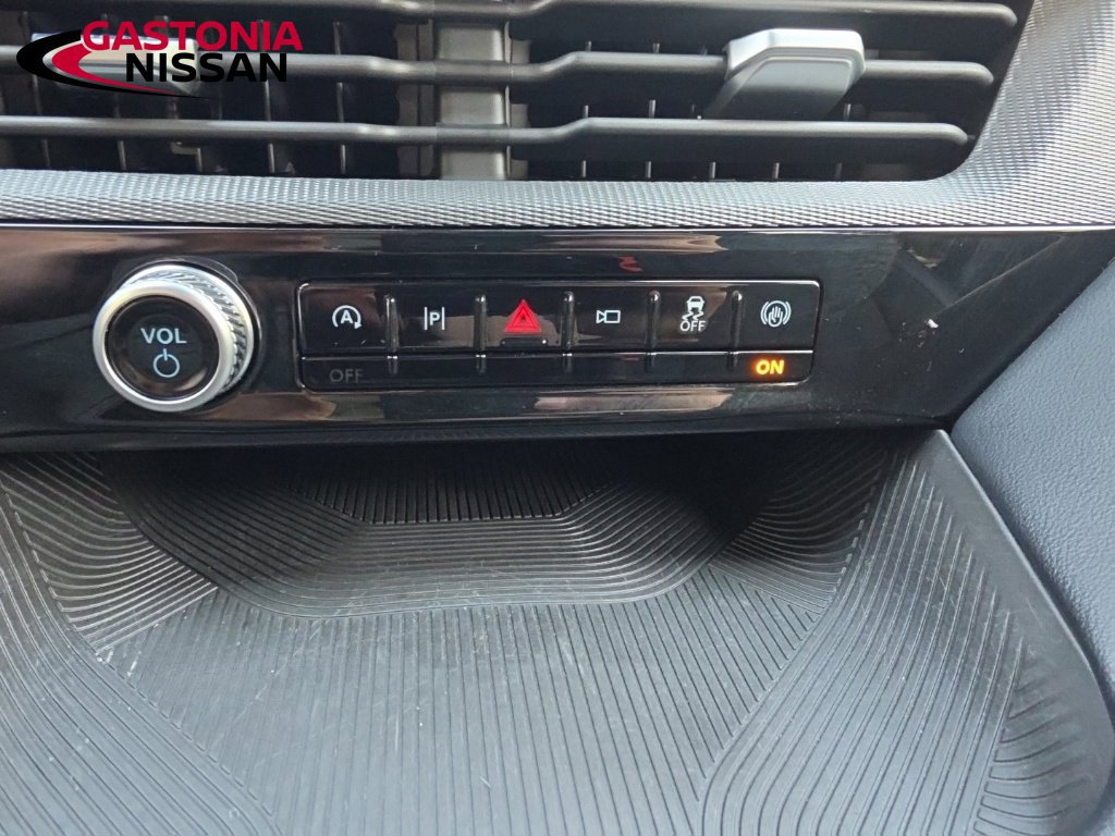 Used 2025 Ford Explorer ST-Line AWD/4WD image 29