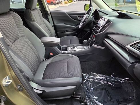 Used 2023 Subaru Forester Premium AWD/4WD image 16