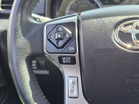 Used 2018 Toyota 4Runner Limited AWD/4WD image 33