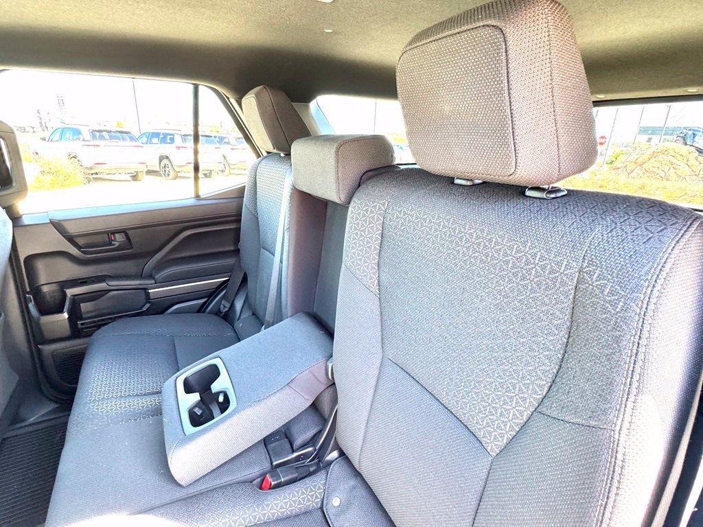 Used 2025 Toyota 4Runner SR5 AWD/4WD image 20