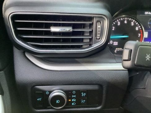 Used 2022 Ford Explorer XLT w/ Equipment Group 202A image 36