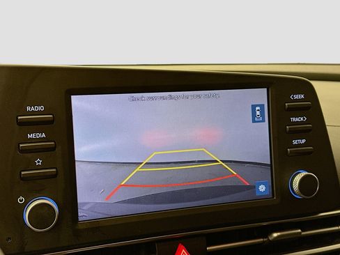 Used 2022 Hyundai Elantra SEL image 22