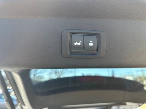 Used 2024 Mitsubishi Outlander SE image 23