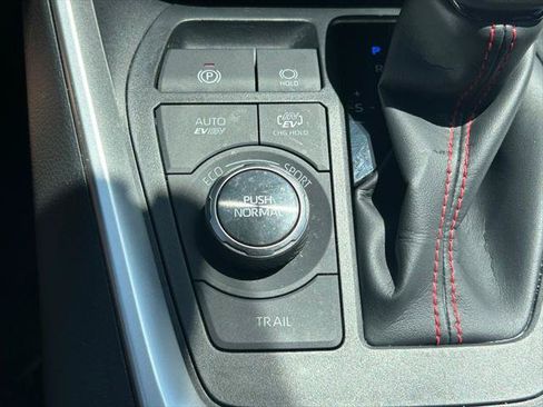 Certified 2025 Toyota RAV4 XSE AWD/4WD image 30