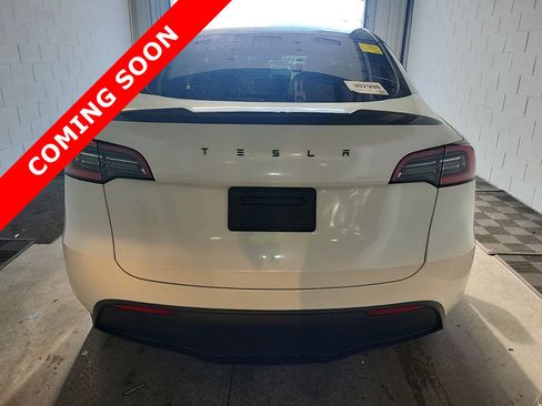 Used 2021 Tesla Model Y Long Range AWD/4WD image 4