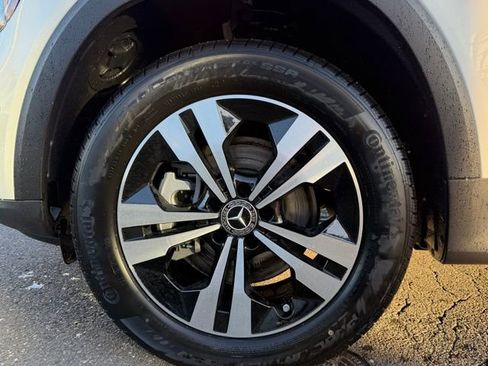 New 2026 Mercedes-Benz GLB 250 4MATIC image 10