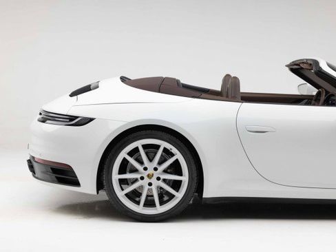 Used 2024 Porsche 911 Carrera image 39