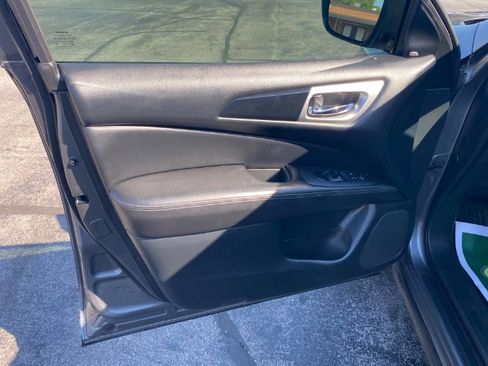 Used 2020 Nissan Pathfinder SV w/ Cargo Package image 9