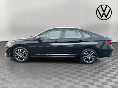 Certified 2025 Volkswagen Jetta Sport image 6