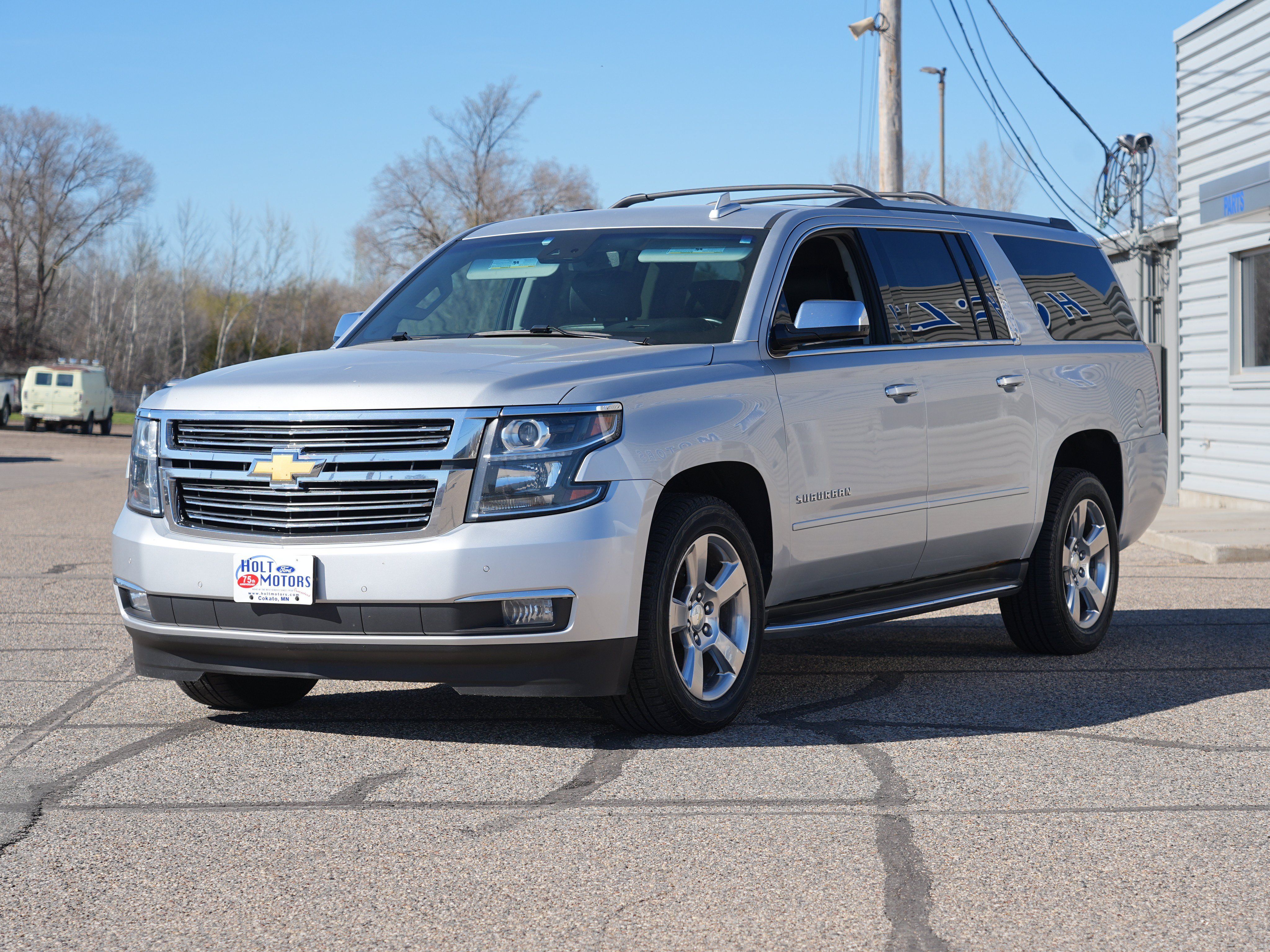 Used 2017 Chevrolet Suburban Premier AWD/4WD image 8