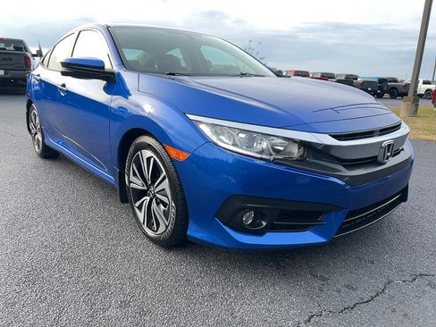 Used 2017 Honda Civic EX-T image 3