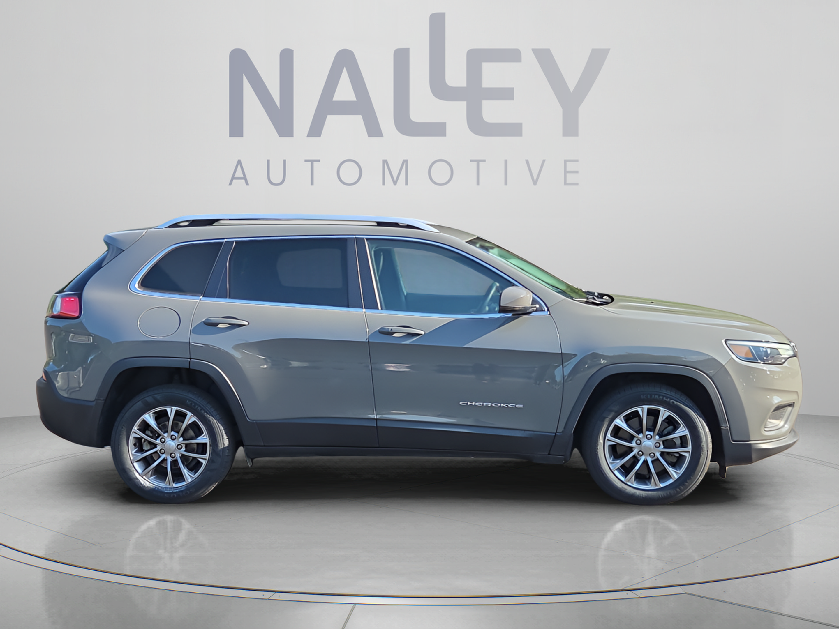 Used 2019 Jeep Cherokee Latitude Plus FWD image 6