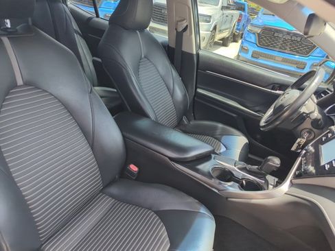 Used 2019 Toyota Camry SE FWD image 26