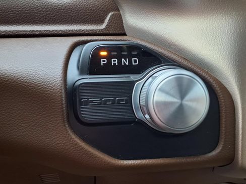 Used 2019 RAM 1500 Laramie RWD image 25