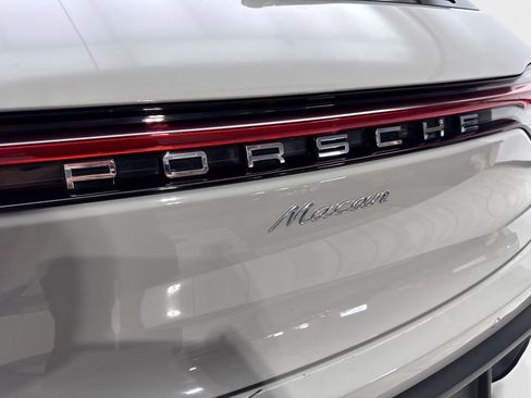 Used 2023 Porsche Macan image 21