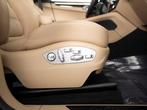Certified 2023 Porsche Macan GTS AWD/4WD image 35