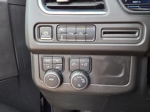 Used 2024 Chevrolet Tahoe LT AWD/4WD image 16
