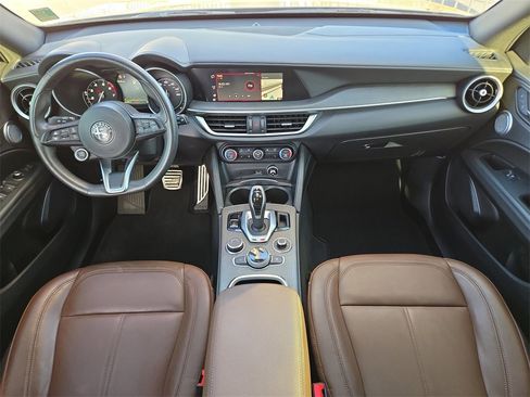 Used 2023 Alfa Romeo Stelvio Ti image 14