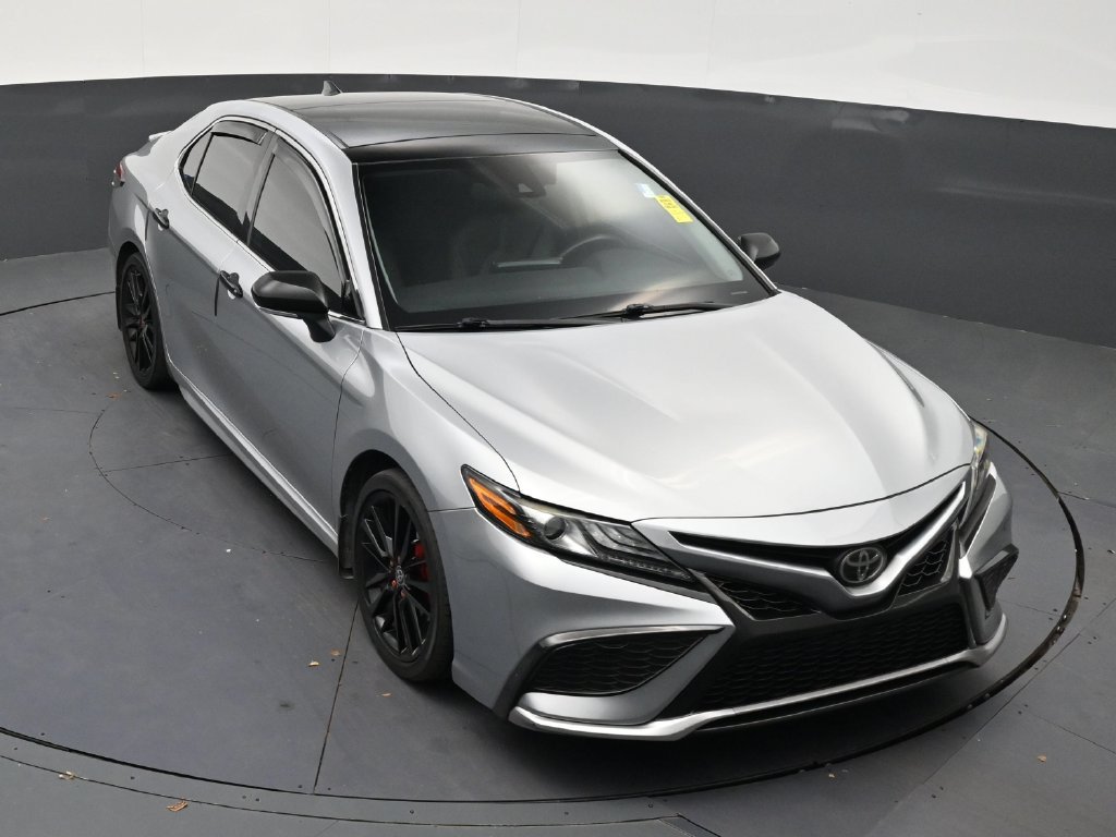 Used 2022 Toyota Camry XSE FWD image 18
