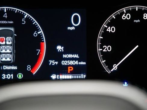 Certified 2025 Honda Pilot Sport image 17