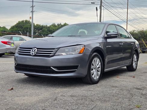 Used 2013 Volkswagen Passat 2.5 S FWD image 2