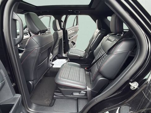 New 2026 Ford Explorer ST-Line w/ ST-Line Street Pack AWD/4WD image 8