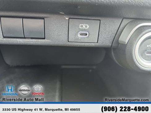 Used 2025 Toyota Grand Highlander AWD image 18