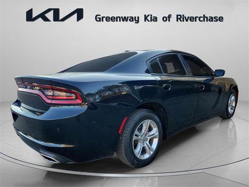 Used 2022 Dodge Charger SXT image 6